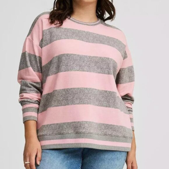 Torrid Drop Shoulder Crew Sweatshirt Size 2 - Picture 2 of 15